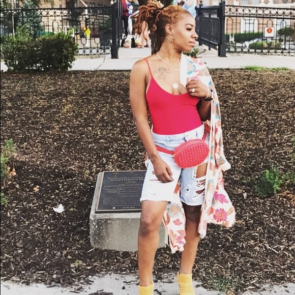 Cute floral Kimono - Picture 2 of 4